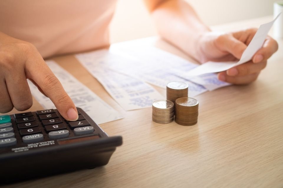Como Reduzir Seus Gastos Fixos e Variáveis de Forma Inteligente: Transforme Sua Vida Financeira